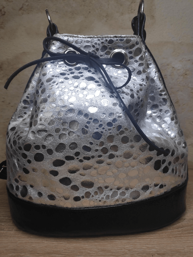 Sac seau cuir veau et agneau 
