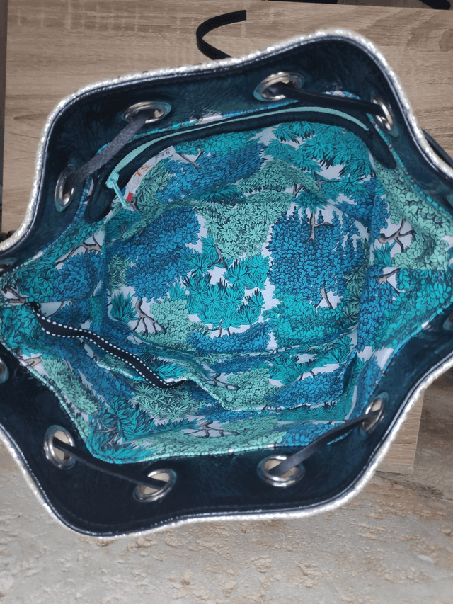 Sac seau cuir veau et agneau 