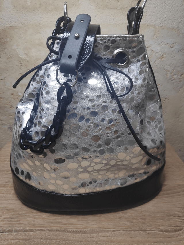 Sac seau cuir veau et agneau 