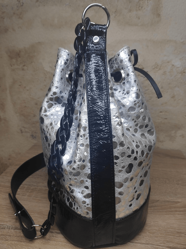 Sac seau cuir veau et agneau 